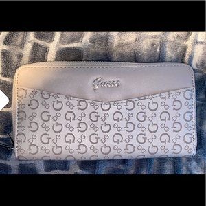 NWT Guess taupe clutch/wristlet